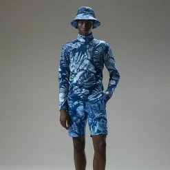 Jlindeberg J.Lindeberg Emanuel Print 1/4 Zip Golf Sweater 9 Jlindeberg J.Lindeberg Emanuel Print 1/4 Zip Golf Sweater -Golf Sweaters Sales J.Lindeberg AW22 Emanuel Print Mid Layer GMJS07417 0470 SWLIN088 Hibiscus BlueNavy PeonyWhite Model 1