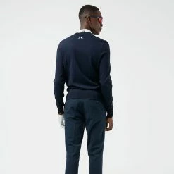 Jlindeberg J.Lindeberg Gus Golf Sweater -Golf Sweaters Sales J.Lindeberg SS22 Gus Golf Sweater GMKW05753 6855 Code SWLIN060 M JL Navy White Model 3